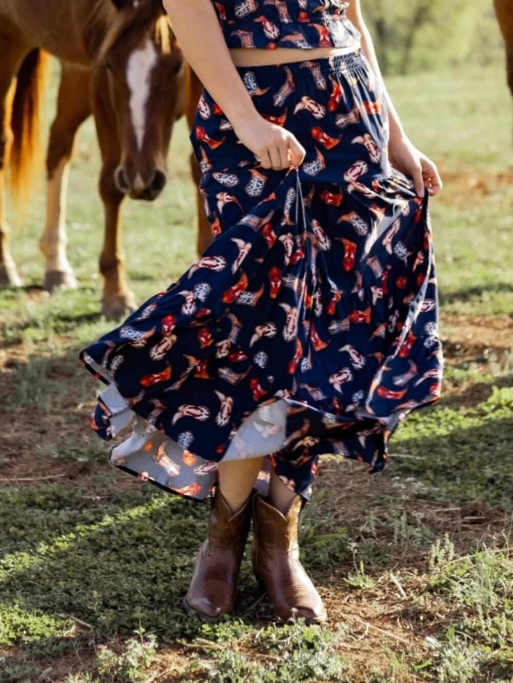 NWT Wrangler MAXINE Cowgirl Boot Print Maxi Skirt SMALL - Picture 7 of 14